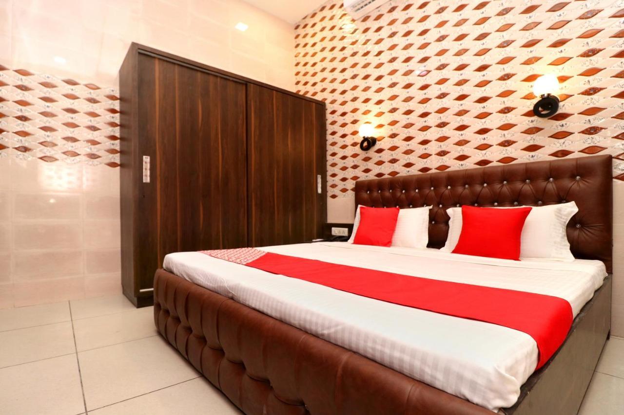 Hotel O Max Jalandhar Extérieur photo
