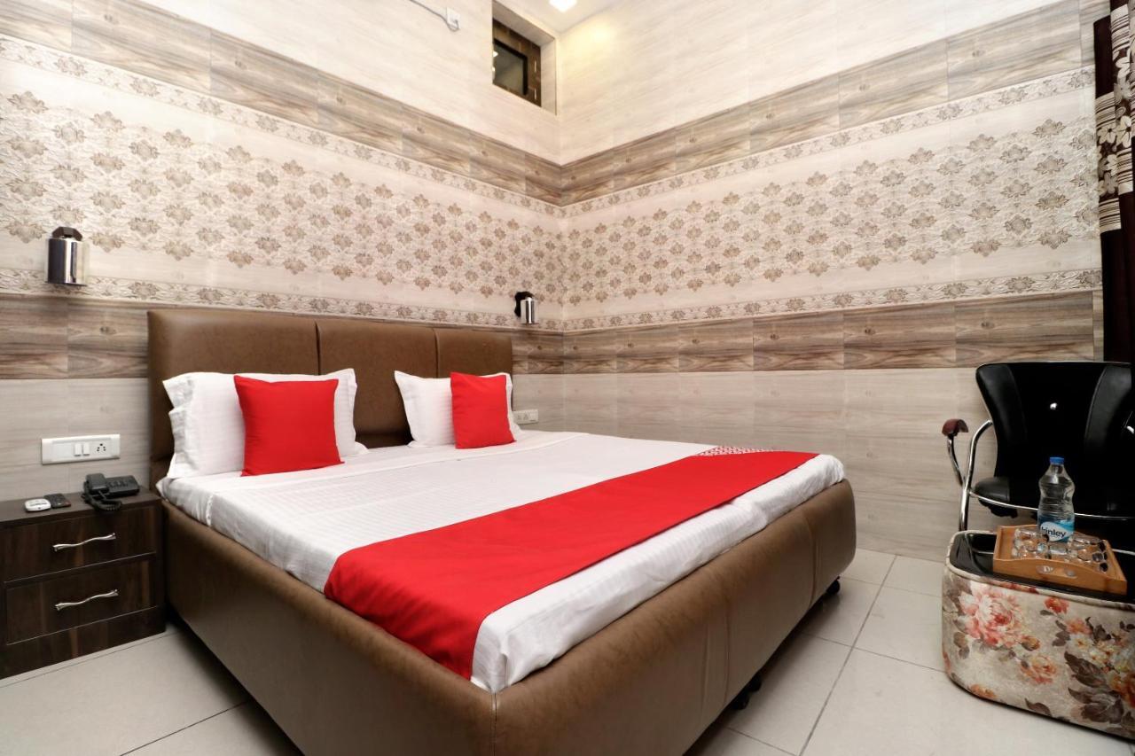 Hotel O Max Jalandhar Extérieur photo