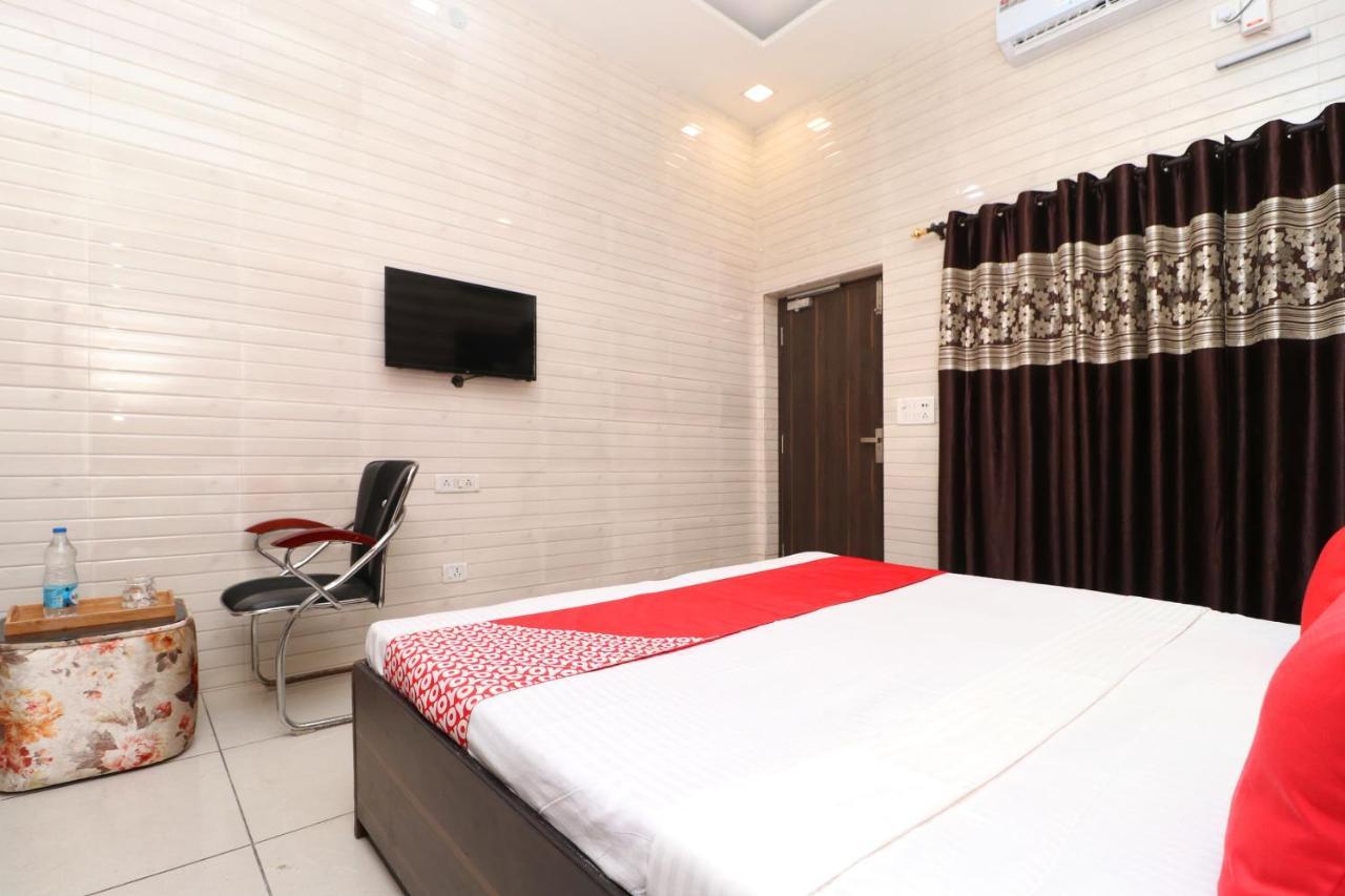Hotel O Max Jalandhar Extérieur photo